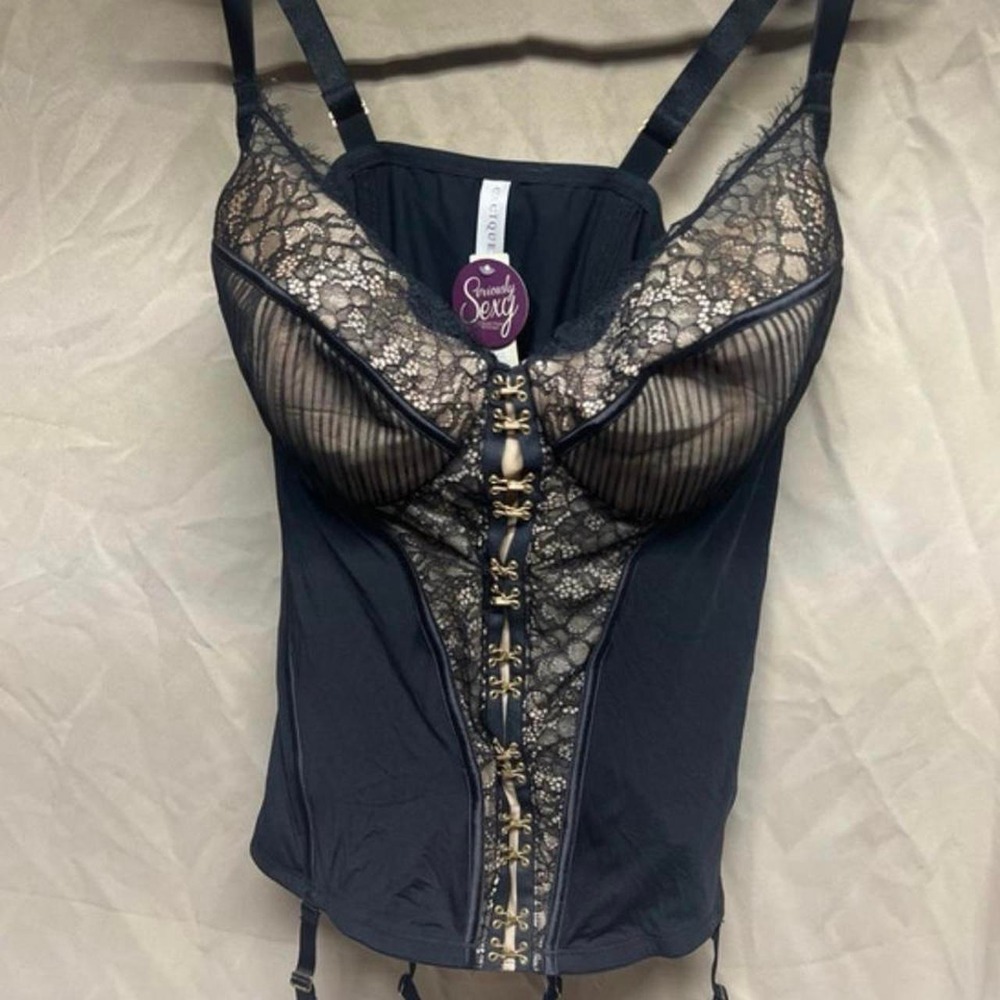 carcique seriously sexy corset size 44DD. VB47